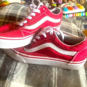 Vans off the wall mens 6.5 women’s 8 red sneakers